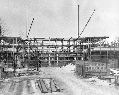 Alumni Hall under construction 1904