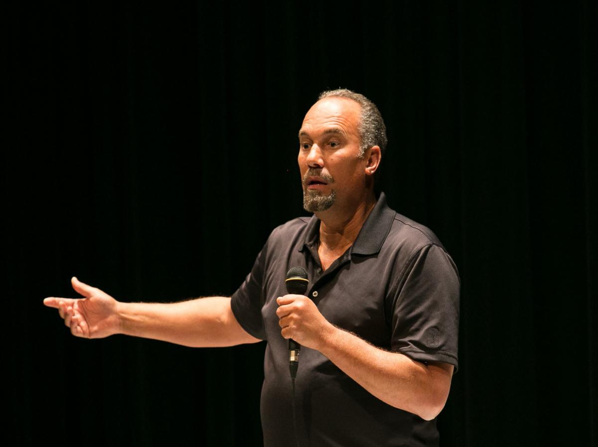 Roger Guenveur Smith in performance