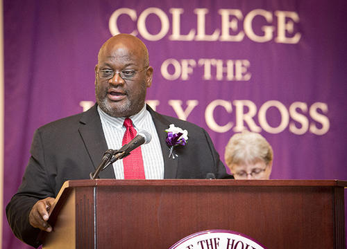 Rev. John H. Vaughn '82 offers remarks after receiving the 2015 Sanctae Crucis Award. Image by Shannon Power Photography