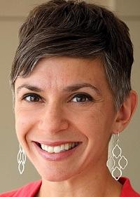 faculty headshot woman with short hair Amy Finstein